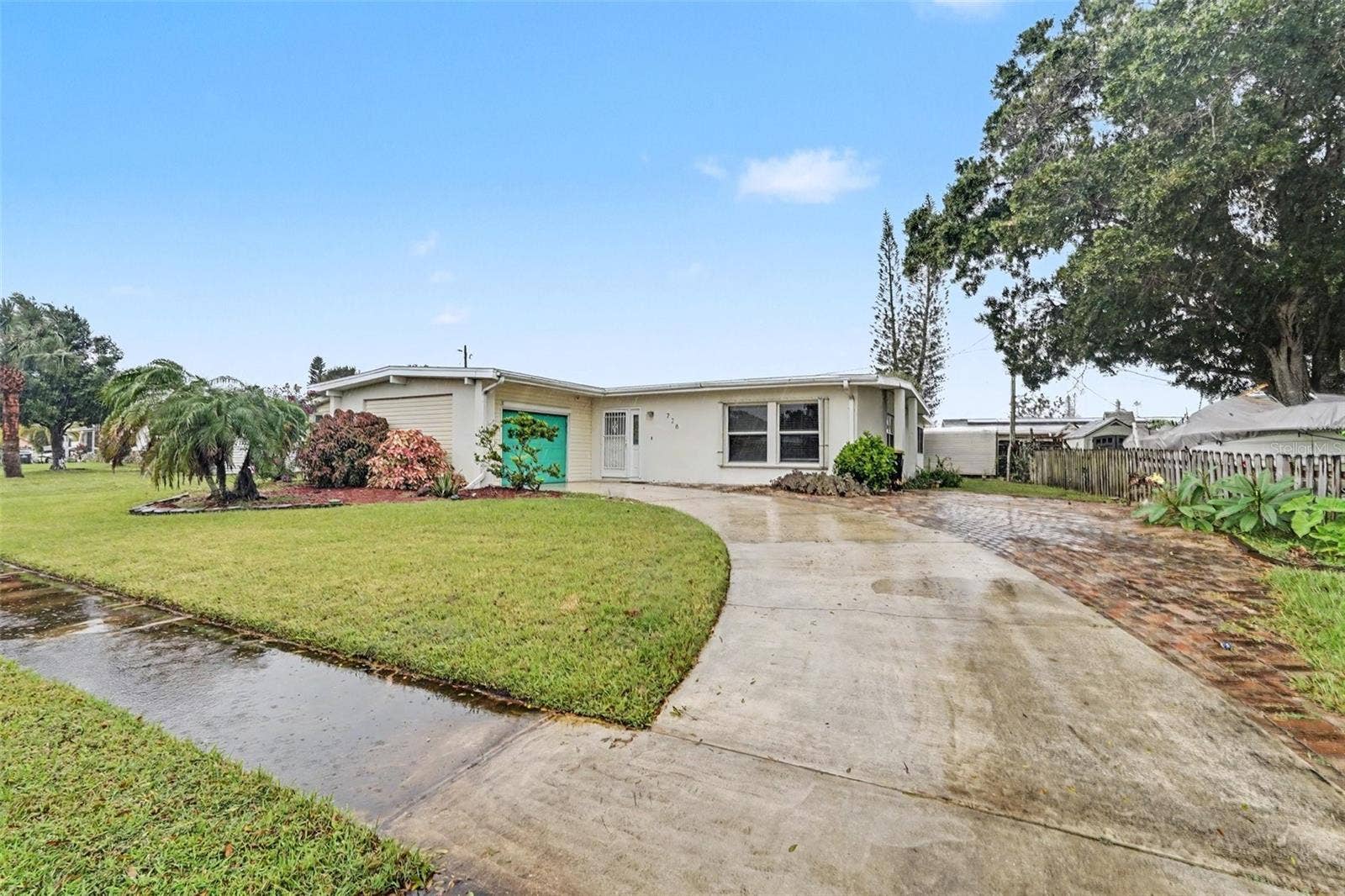 728 BIANCA DRIVE NE, Palm Bay, FL 32905 728 BIANCA DRIVE NE, Palm Bay, FL 32905