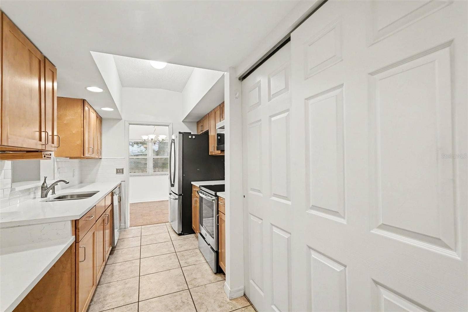 728 BIANCA DRIVE NE, Palm Bay, FL 32905 728 BIANCA DRIVE NE, Palm Bay, FL 32905