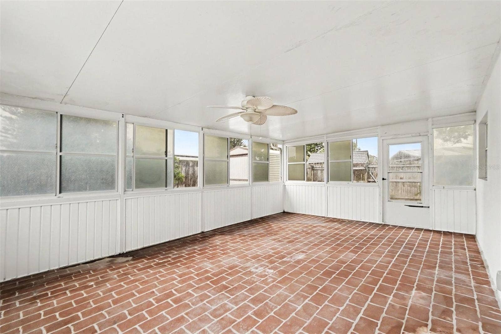 728 BIANCA DRIVE NE, Palm Bay, FL 32905 728 BIANCA DRIVE NE, Palm Bay, FL 32905