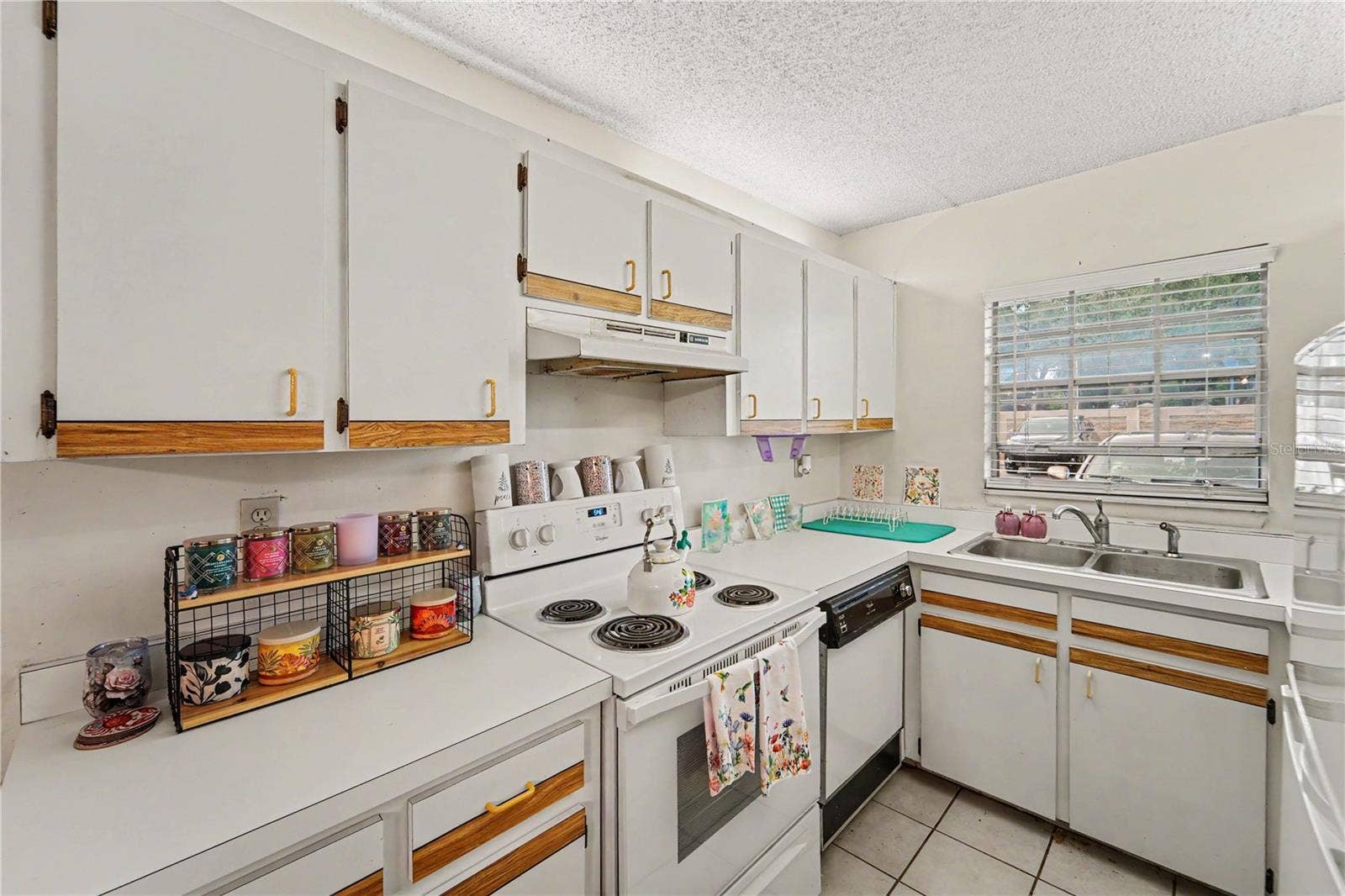 313 DIRKSEN DRIVE, #F6, Debary, FL 32713