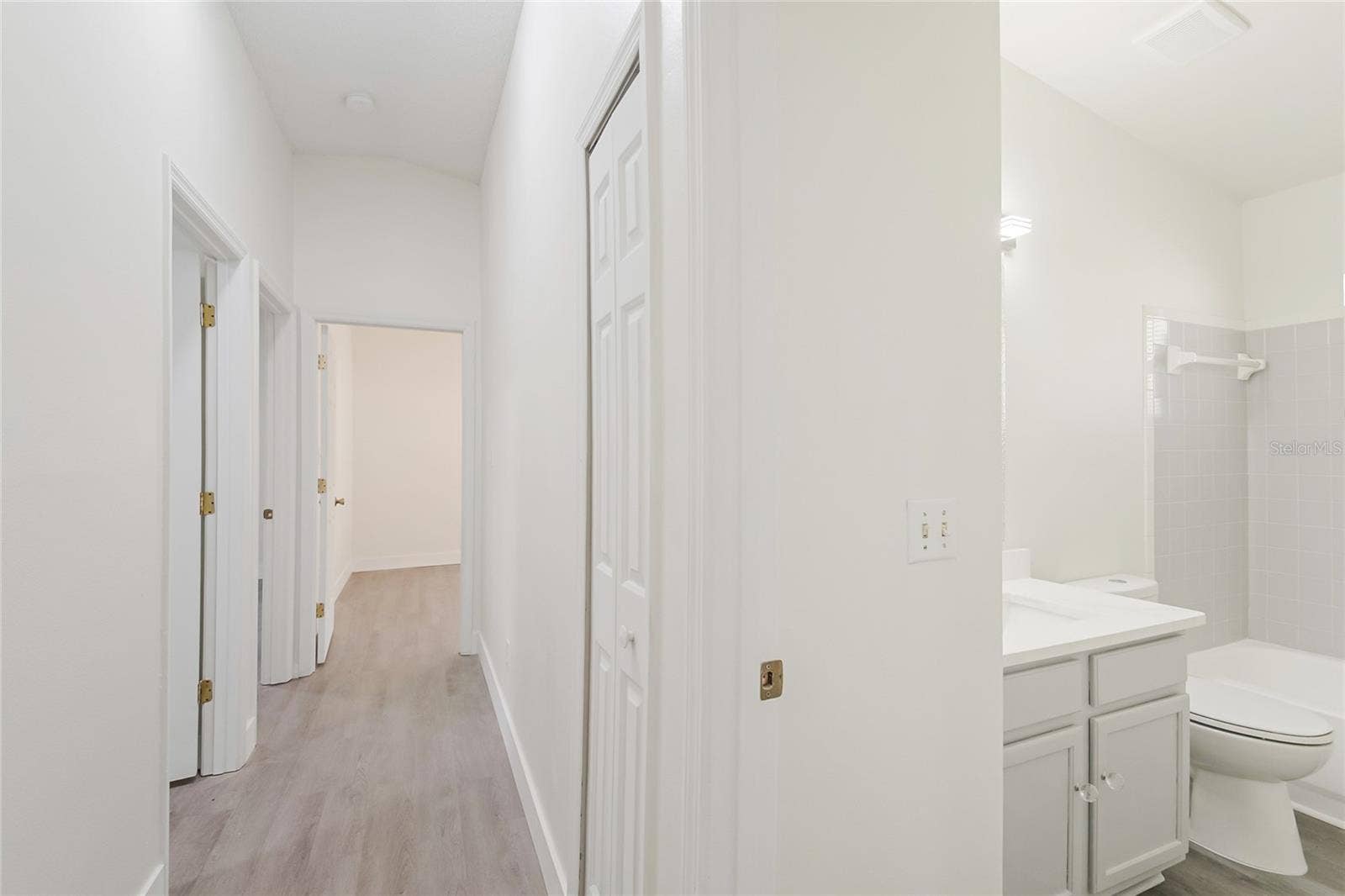 109 N FAULKNER AVENUE, Leesburg, FL 34748