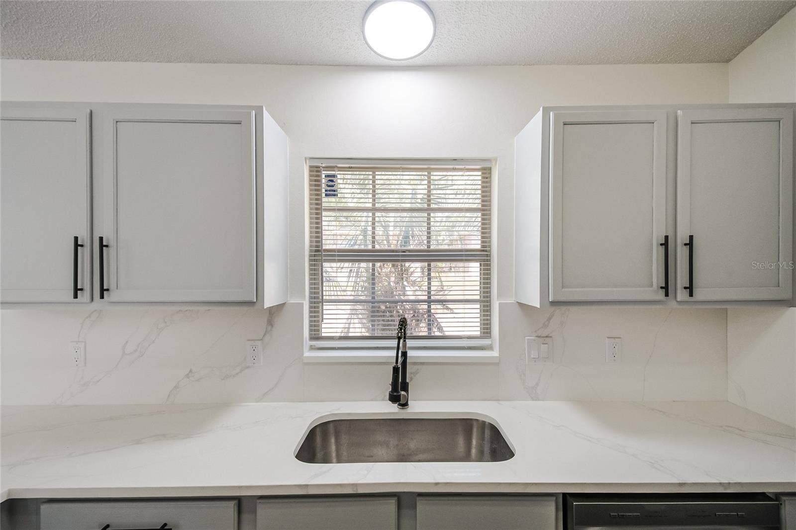 109 N FAULKNER AVENUE, Leesburg, FL 34748