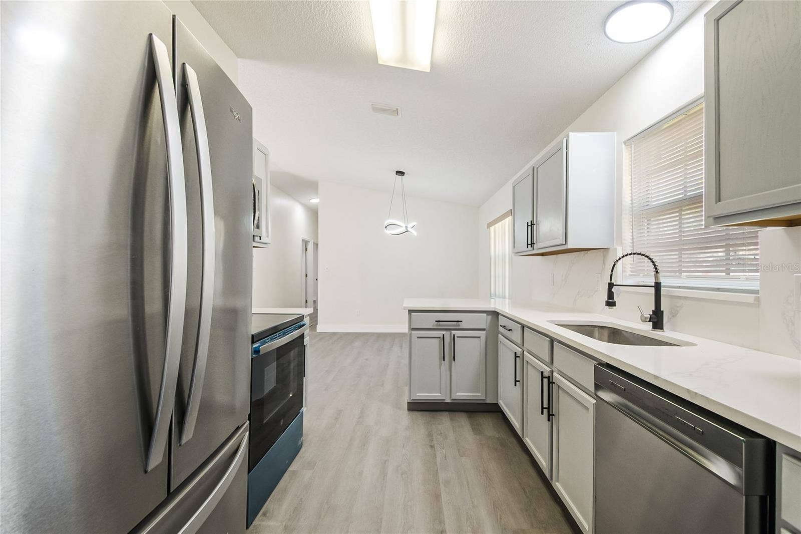 109 N FAULKNER AVENUE, Leesburg, FL 34748