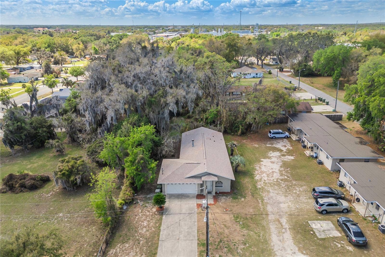 109 N FAULKNER AVENUE, Leesburg, FL 34748