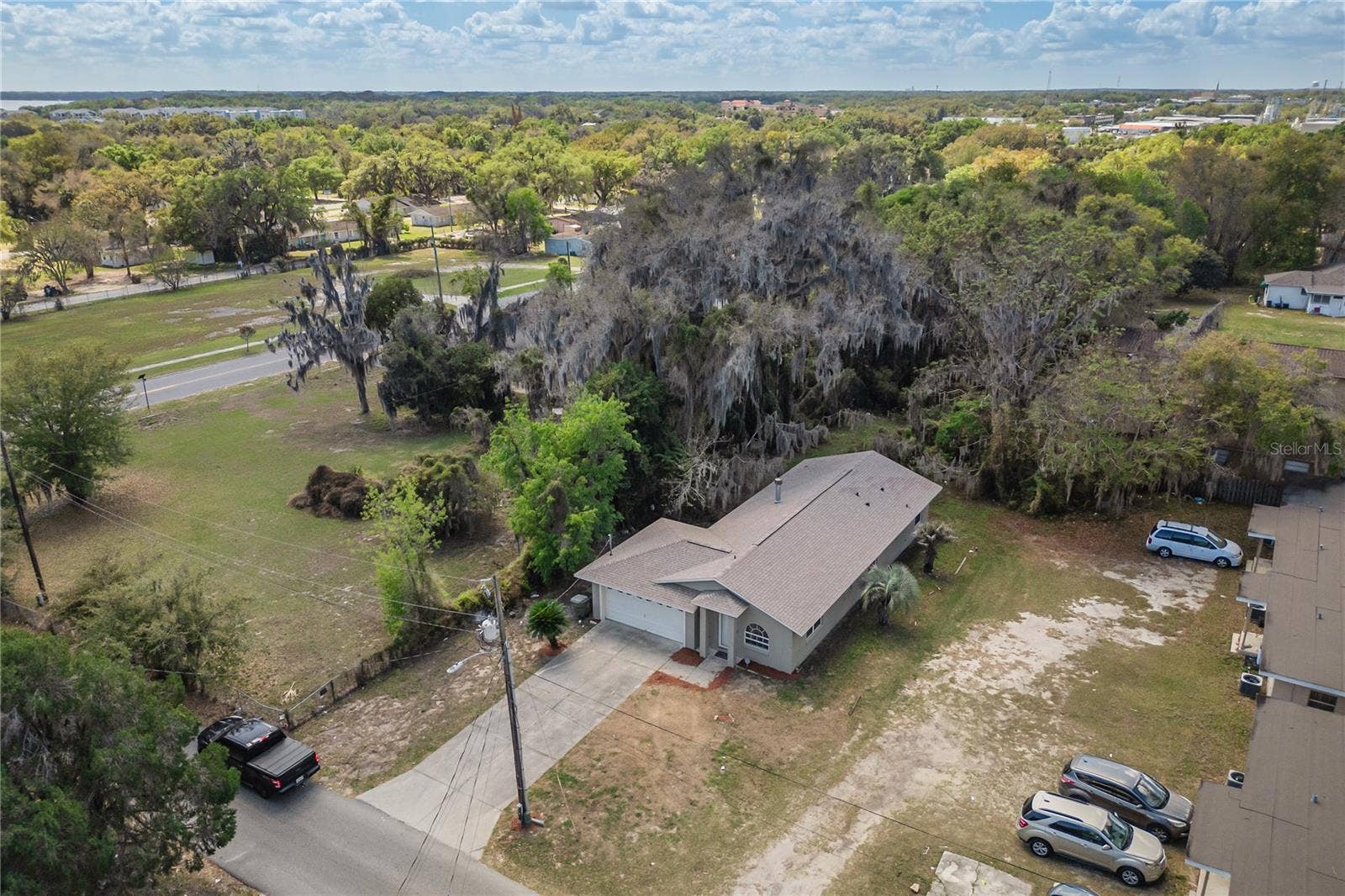 109 N FAULKNER AVENUE, Leesburg, FL 34748