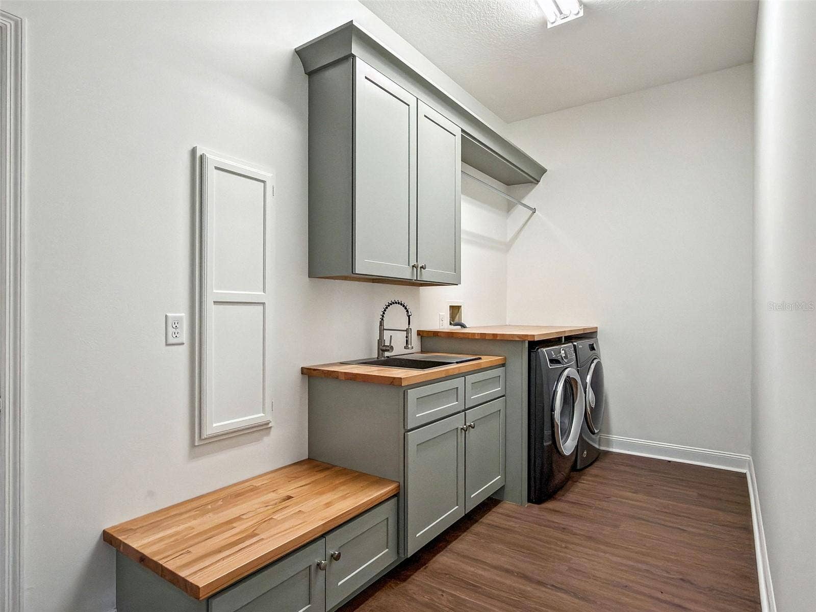 464 ELMWOOD CIRCLE, Lake Mary, FL 32746 Laundry Room with Custom Cabinets