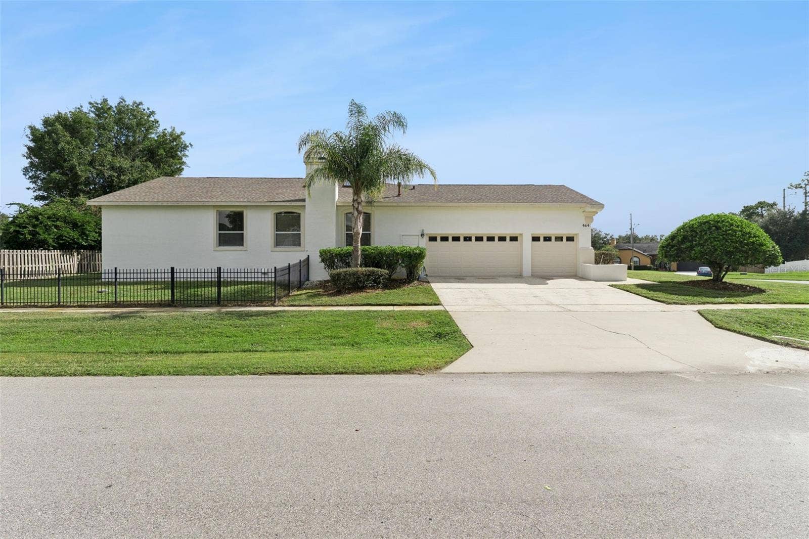 464 ELMWOOD CIRCLE, Lake Mary, FL 32746 Driveway- 3 car Garage- Side Access