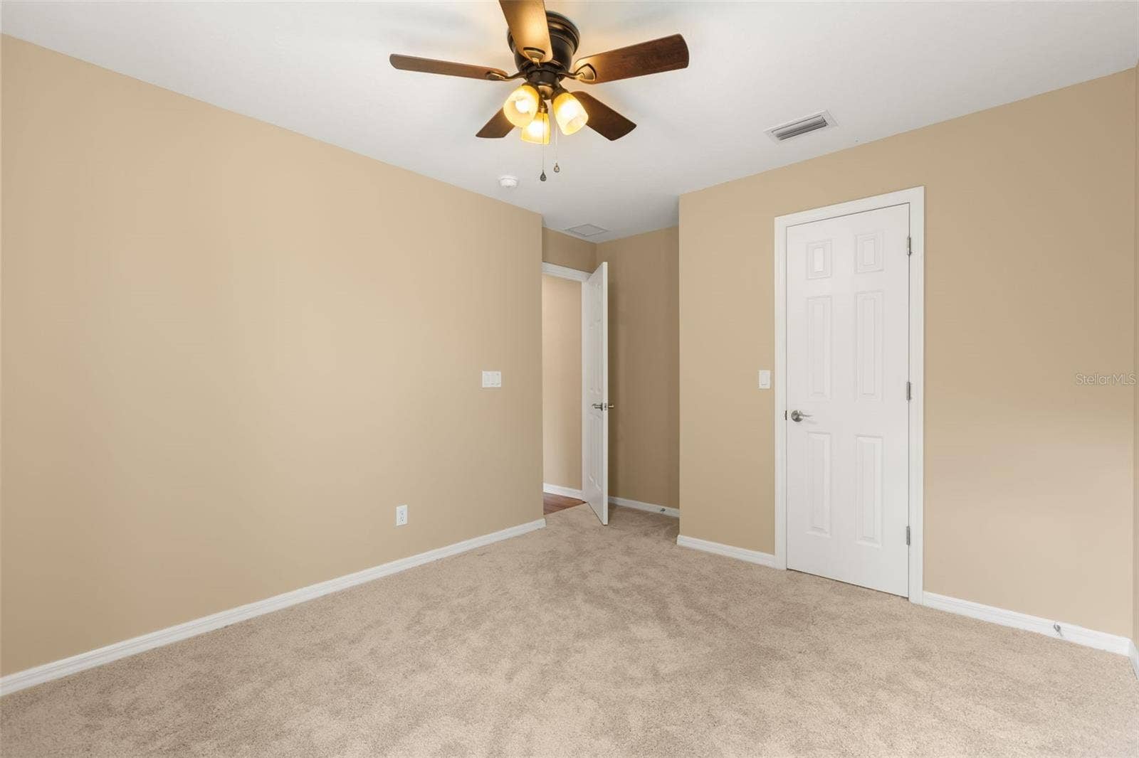 4991 PORTSMOUTH STREET, Tavares, FL 32778