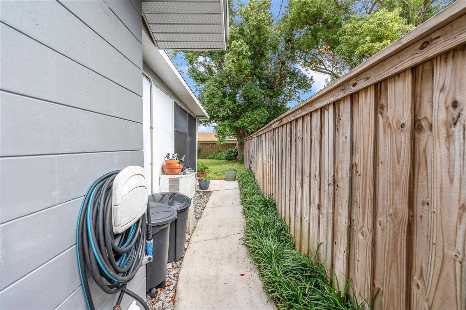 2221 E HARDING ST, Orlando, FL 32806 2221 E HARDING ST, Orlando, FL 32806