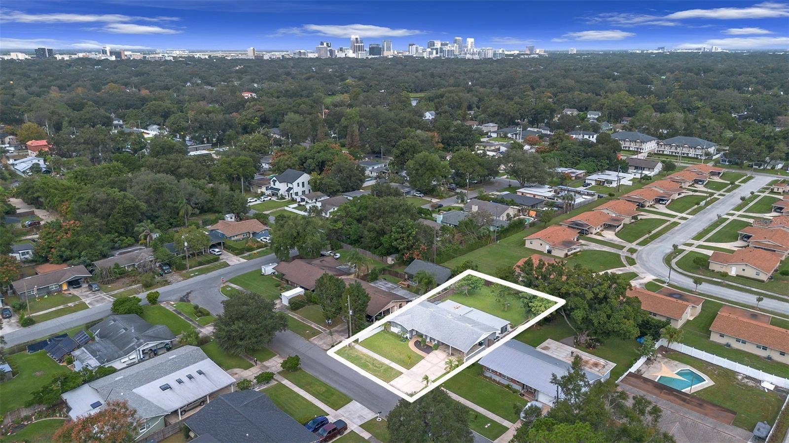 2221 E HARDING ST, Orlando, FL 32806 2221 E HARDING ST, Orlando, FL 32806