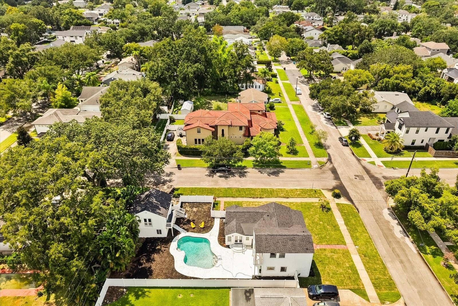 1112 W NEW HAMPSHIRE STREET, Orlando, FL 32804 1112 W NEW HAMPSHIRE STREET, Orlando, FL 32804