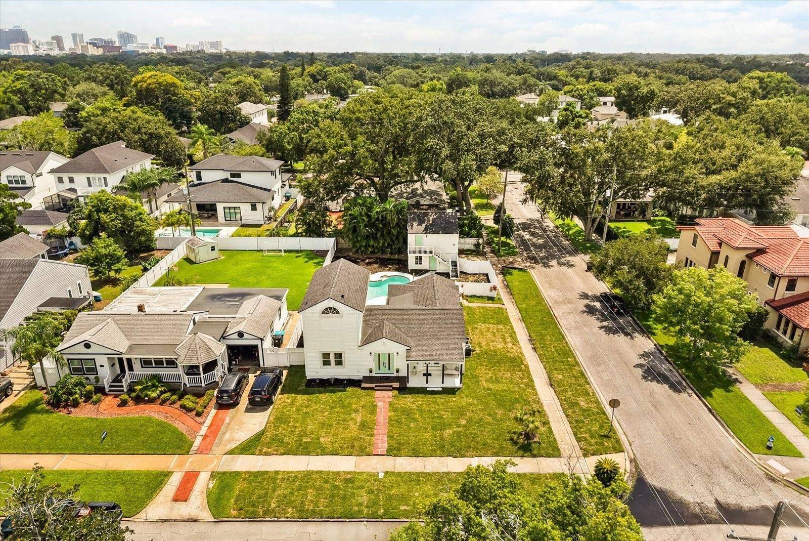 1112 W NEW HAMPSHIRE STREET, Orlando, FL 32804 1112 W NEW HAMPSHIRE STREET, Orlando, FL 32804