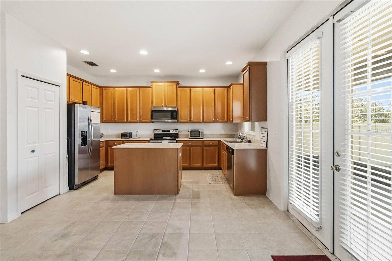 11827 SHELTERING PINE DRIVE, Orlando, FL 32836 11827 SHELTERING PINE DRIVE, Orlando, FL 32836