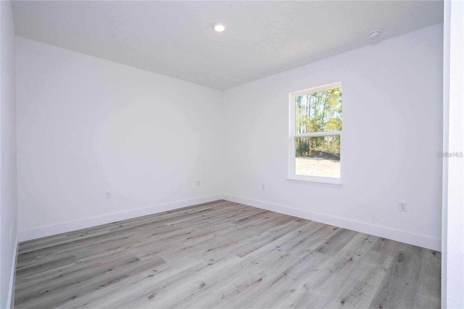 42024 CHINABERRY STREET, Eustis, FL 32736 42024 CHINABERRY STREET, Eustis, FL 32736