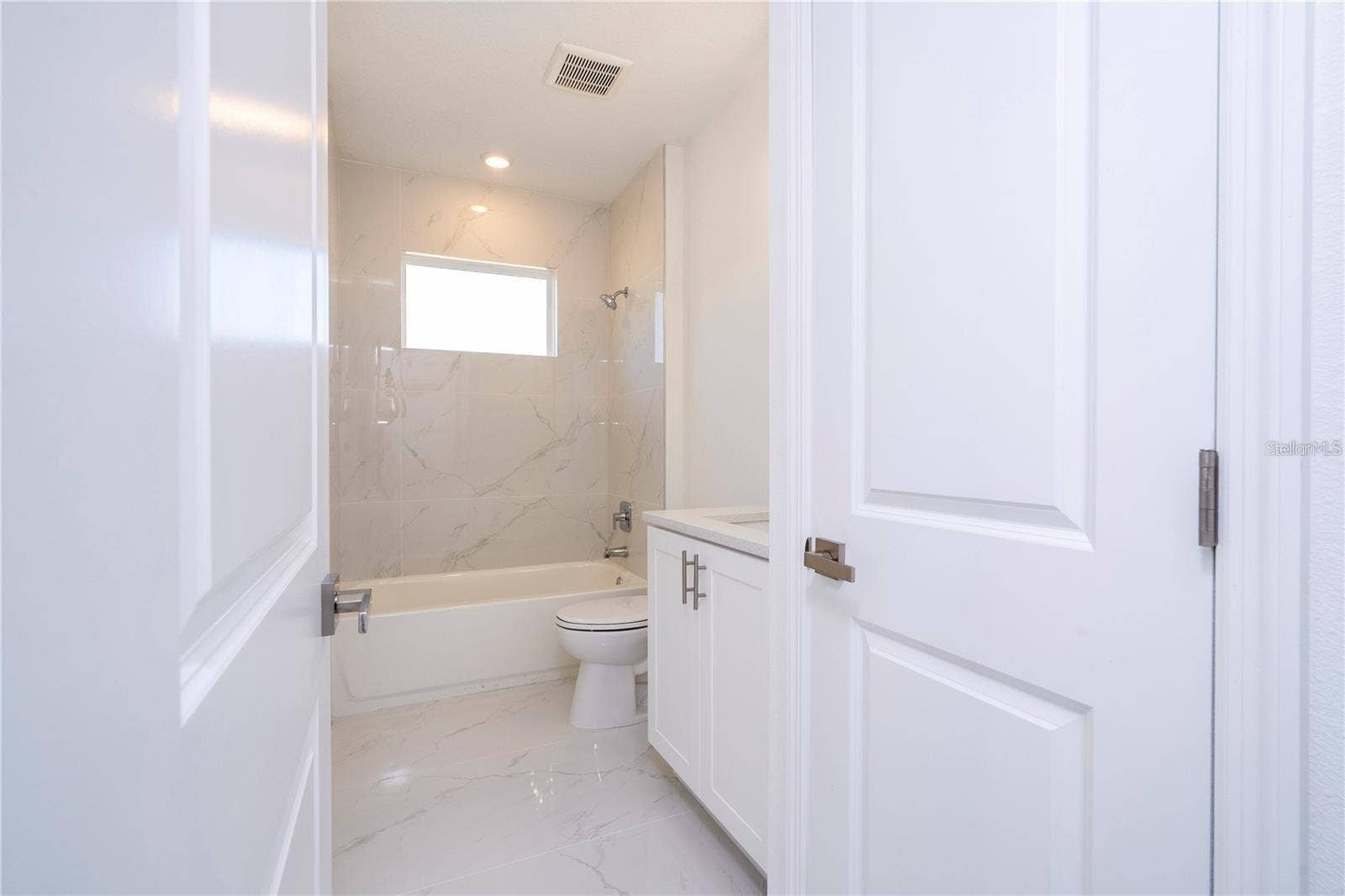 42024 CHINABERRY STREET, Eustis, FL 32736 42024 CHINABERRY STREET, Eustis, FL 32736