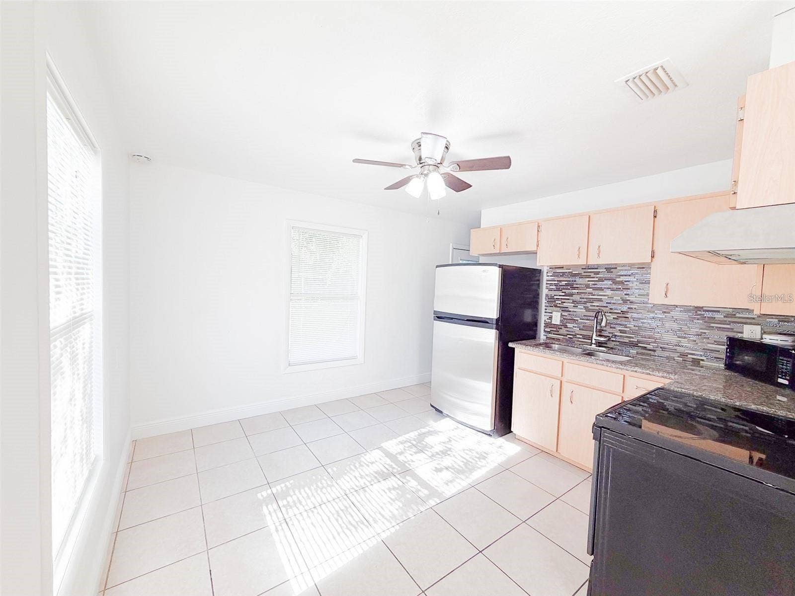 407 W BELLA VISTA STREET, Lakeland, FL 33805