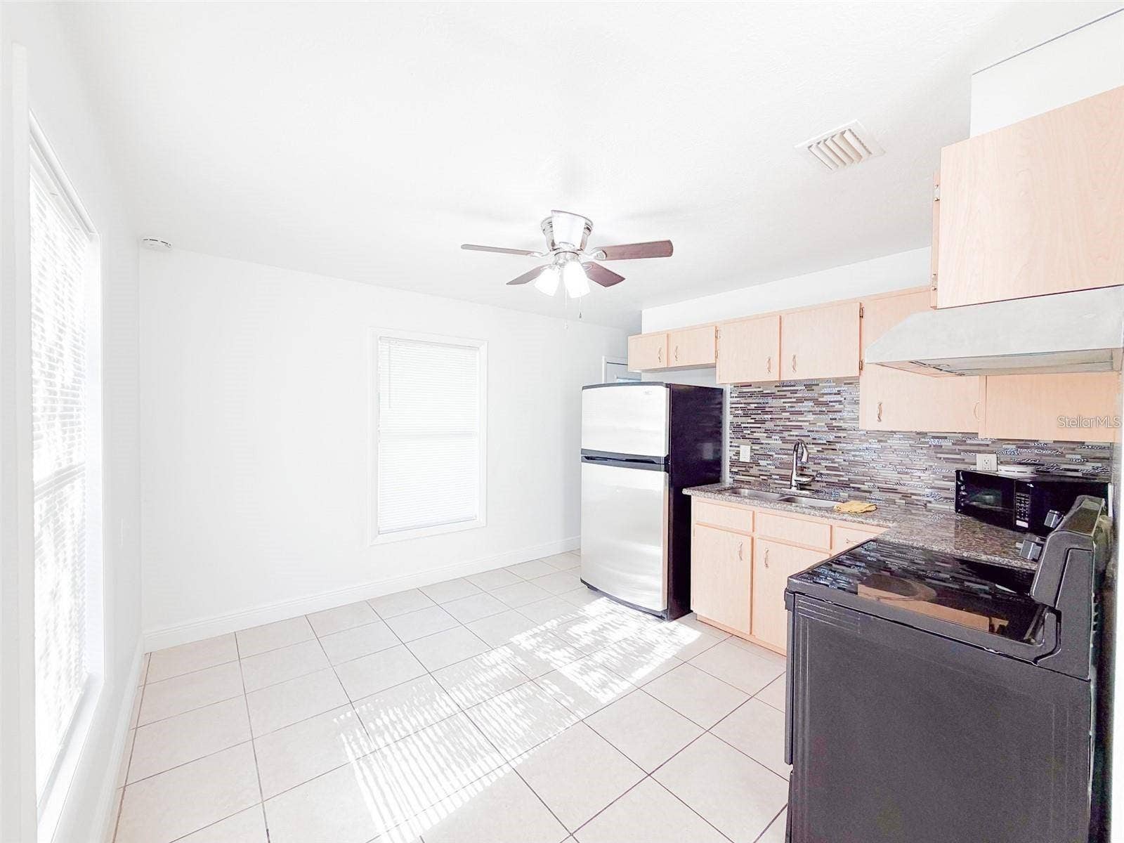 407 W BELLA VISTA STREET, Lakeland, FL 33805