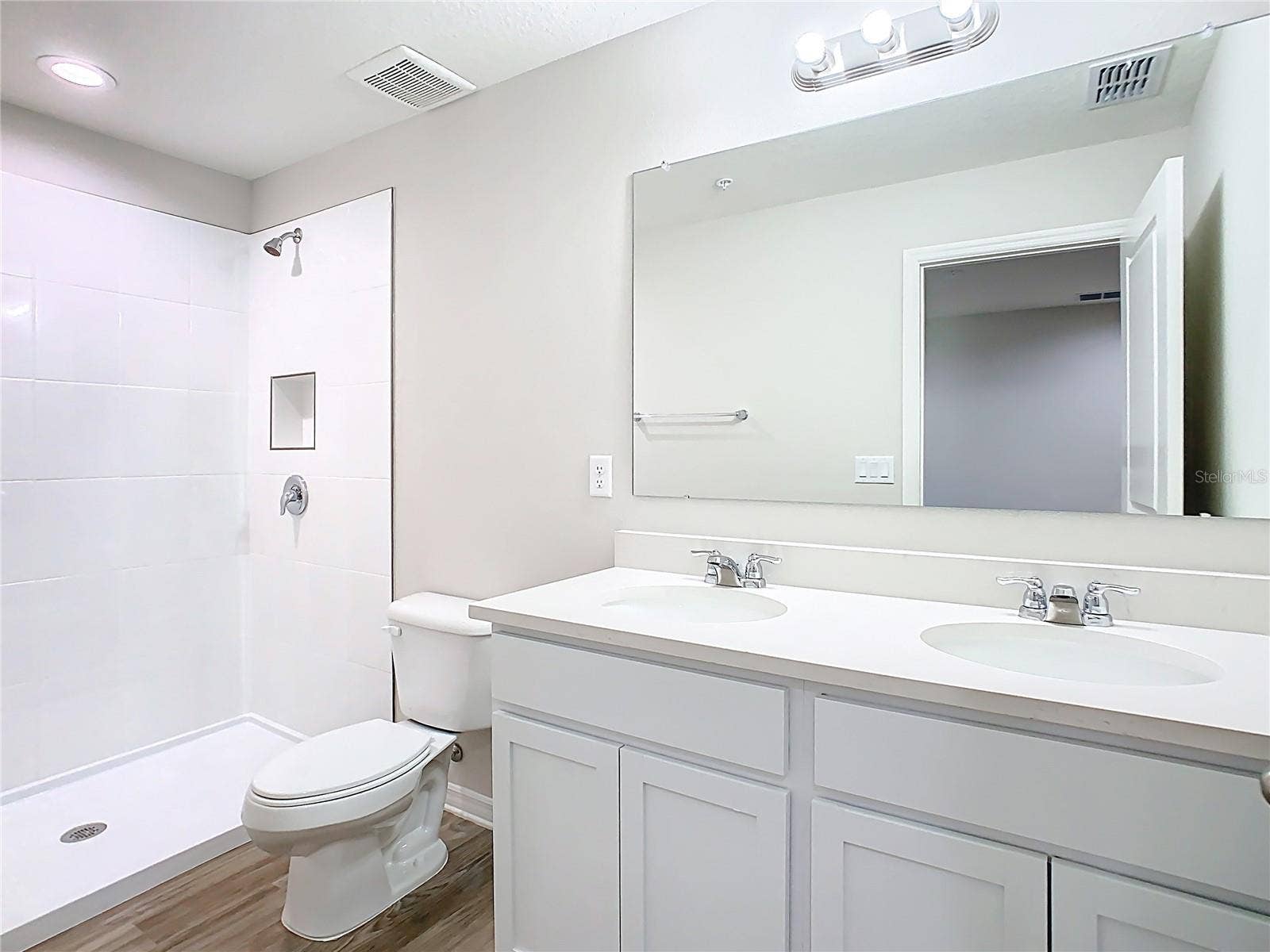 3821 SW 43RD COURT, Ocala, FL 34474 Bath