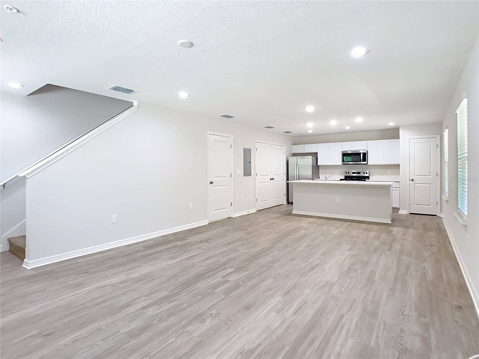 3821 SW 43RD COURT, Ocala, FL 34474 Living room