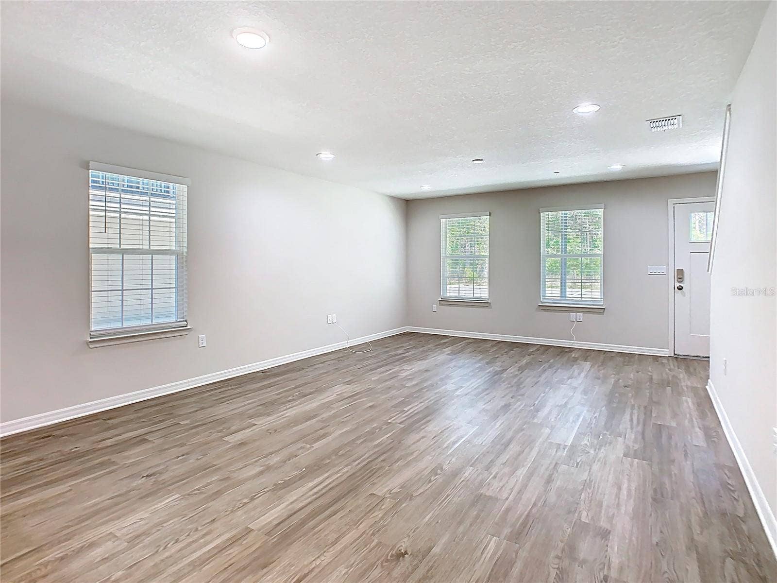 3821 SW 43RD COURT, Ocala, FL 34474 Living room