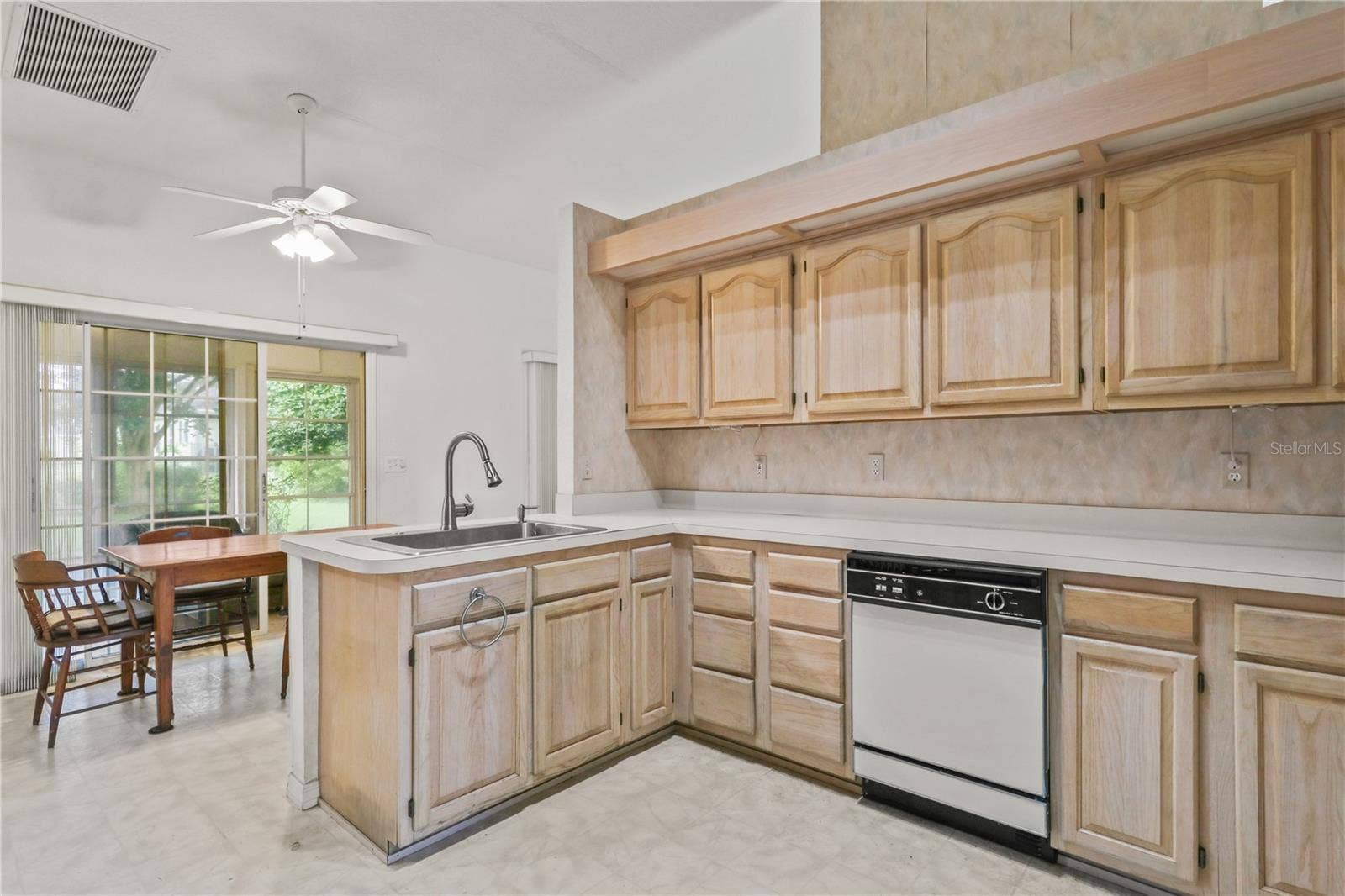 7734 SW 114TH LOOP, Ocala, FL 34476 Kitchen
