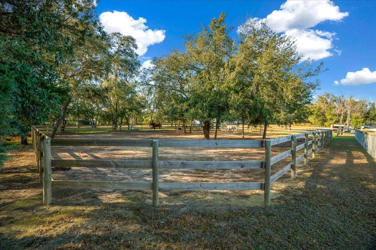 6250 SE 150TH AVENUE, Morriston, FL 32668 6250 SE 150TH AVENUE, Morriston, FL 32668