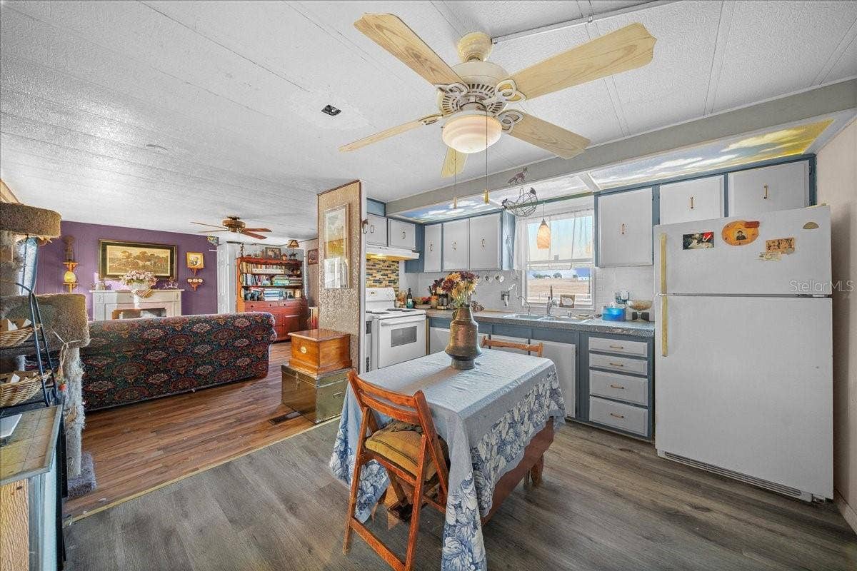 6250 SE 150TH AVENUE, Morriston, FL 32668 6250 SE 150TH AVENUE, Morriston, FL 32668