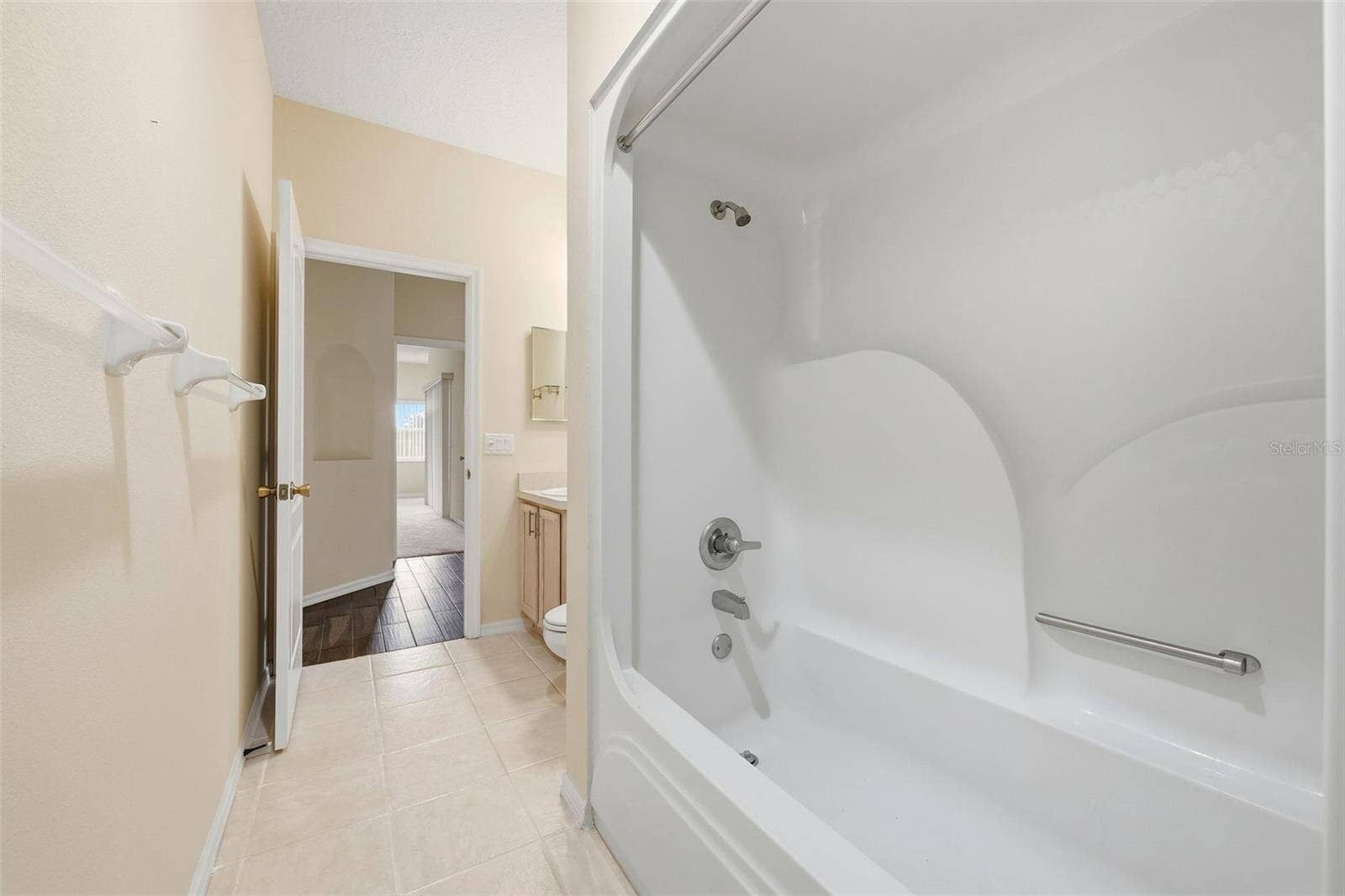 2311 N ANDREA POINT, Lecanto, FL 34461 Guest Bath with tub/shower combination