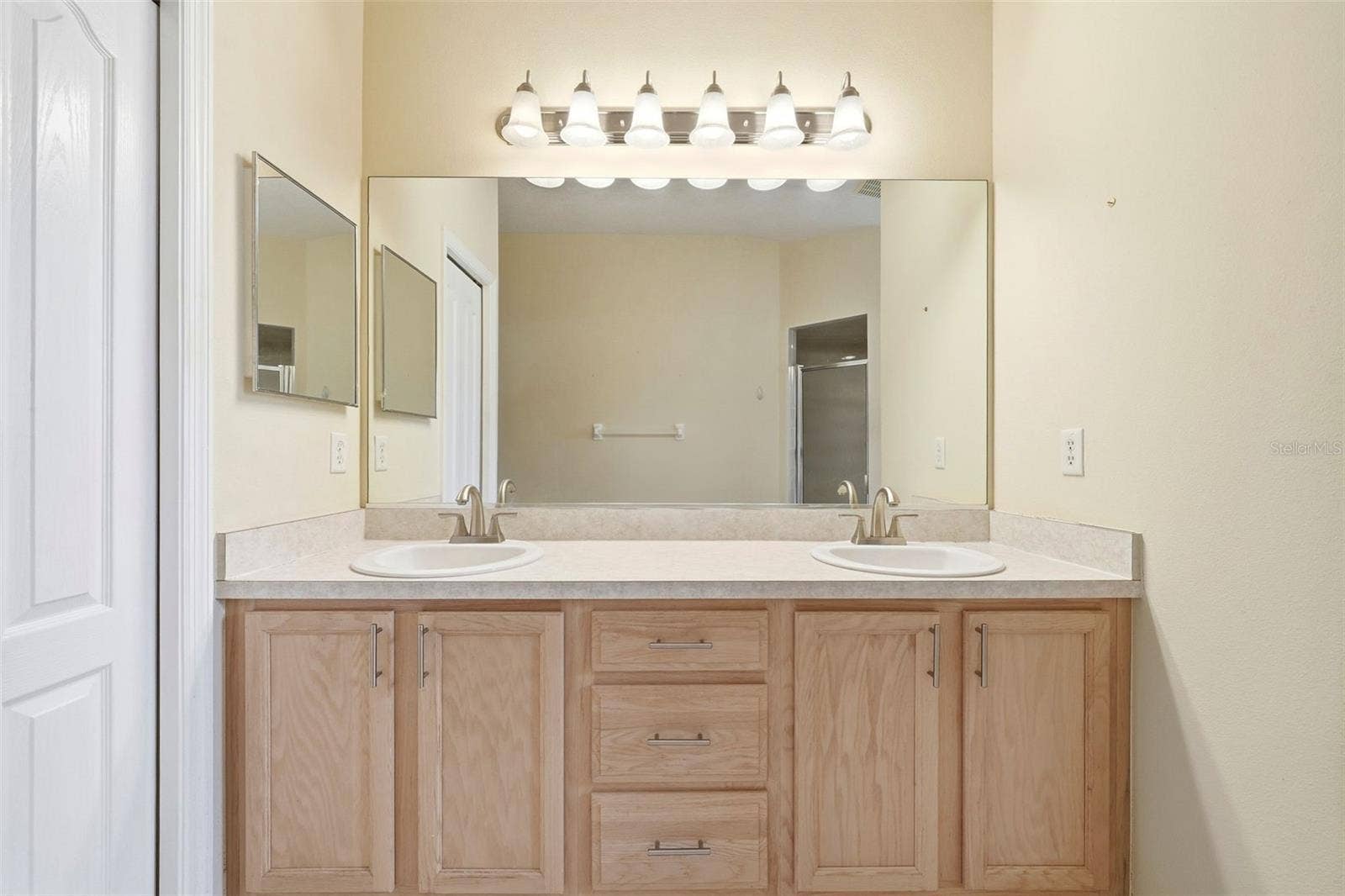 2311 N ANDREA POINT, Lecanto, FL 34461 Primary Bath