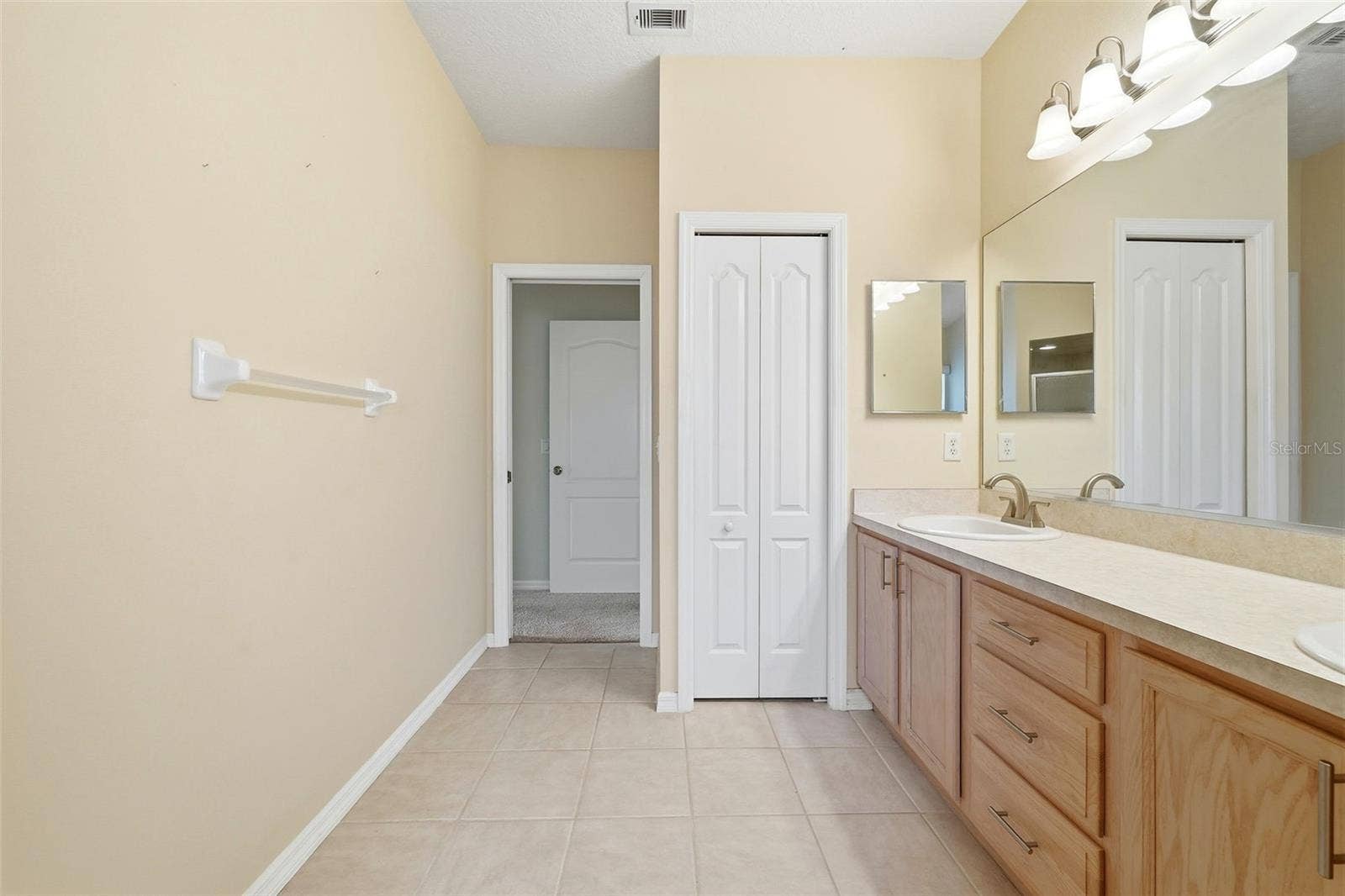 2311 N ANDREA POINT, Lecanto, FL 34461 Primary Bath
