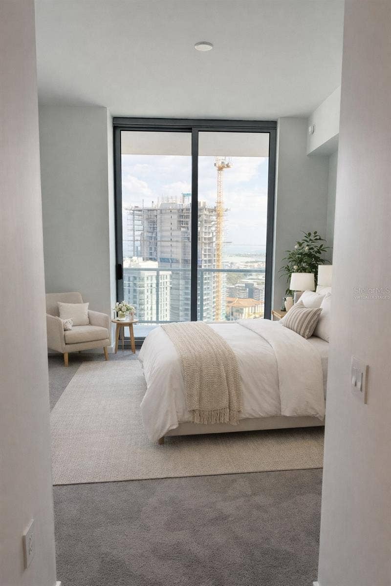 400 CENTRAL AVENUE, #2603, St Petersburg, FL 33701 Owners Suite - Virtually Staged