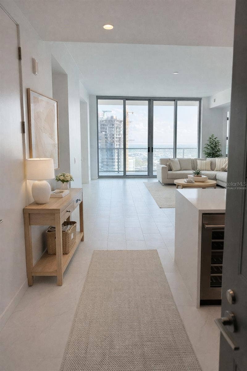400 CENTRAL AVENUE, #2603, St Petersburg, FL 33701 Welcome Home - Unit 2603 - Virtually Staged