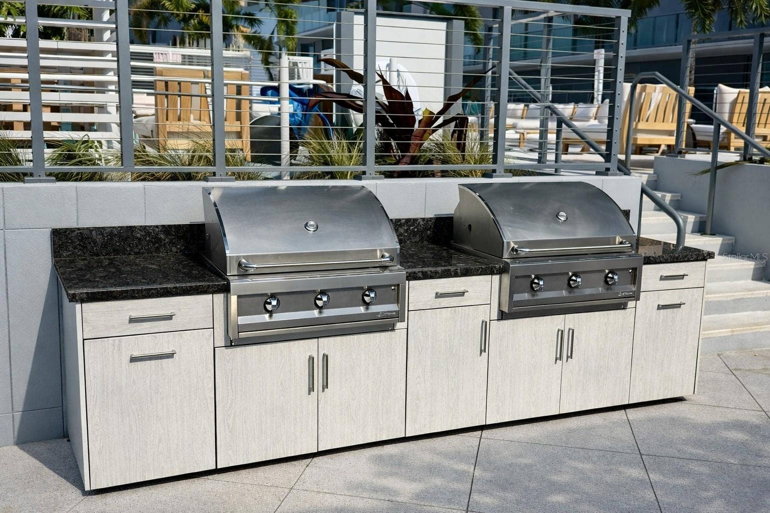400 CENTRAL AVENUE, #2603, St Petersburg, FL 33701 Amenities - Outdoor Grilling Area - located on the 7th floor roof top by the swimming pool