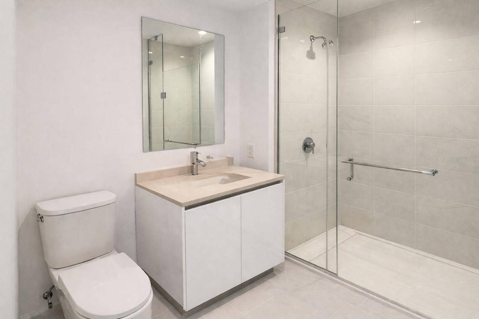 400 CENTRAL AVENUE, #2603, St Petersburg, FL 33701 2nd / Guest Bathroom with Glass Frameless Shower