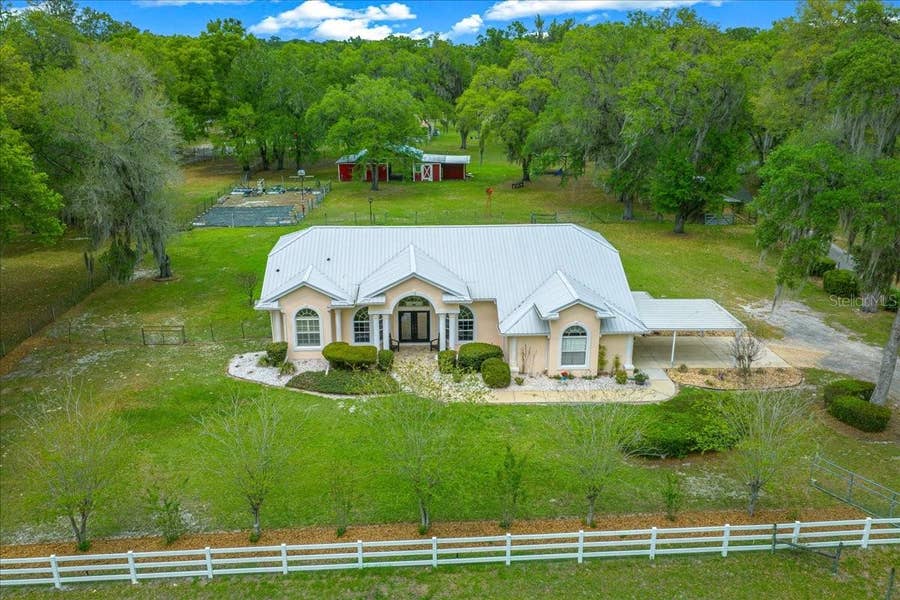 Property photo for 11831 SW HIGHWAY 484, Dunnellon, FL