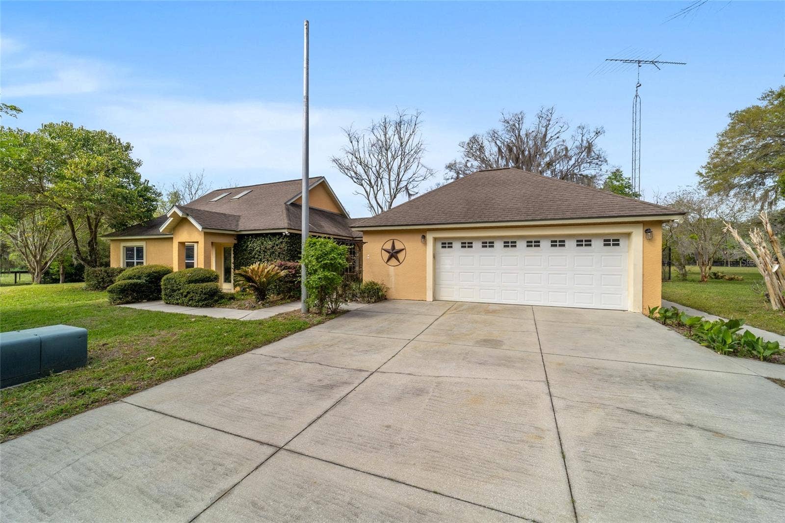 16638 N HIGHWAY 329, Reddick, FL 32686 16638 N HIGHWAY 329, Reddick, FL 32686