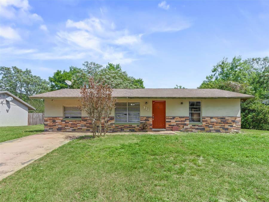Property photo for 911 JACARANDA DRIVE, Lady Lake, FL