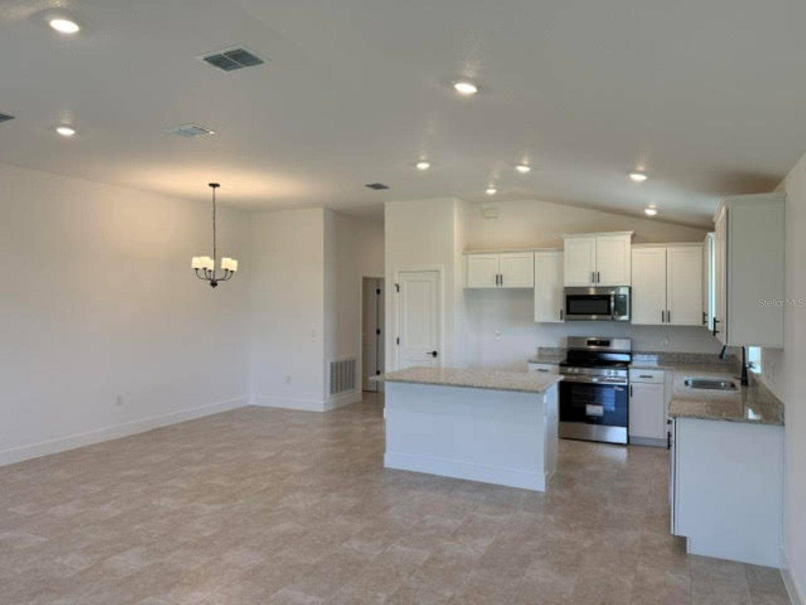 2397 NW 23RD AVENUE, Ocala, FL 34475 Kitchen and Dining
