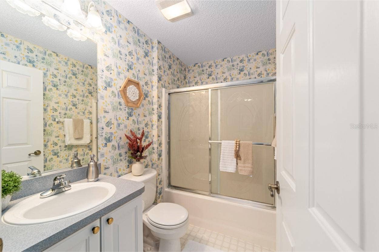17637 SE 80TH ALTAMAHA COURT, The Villages, FL 32162 17637 SE 80TH ALTAMAHA COURT, The Villages, FL 32162
