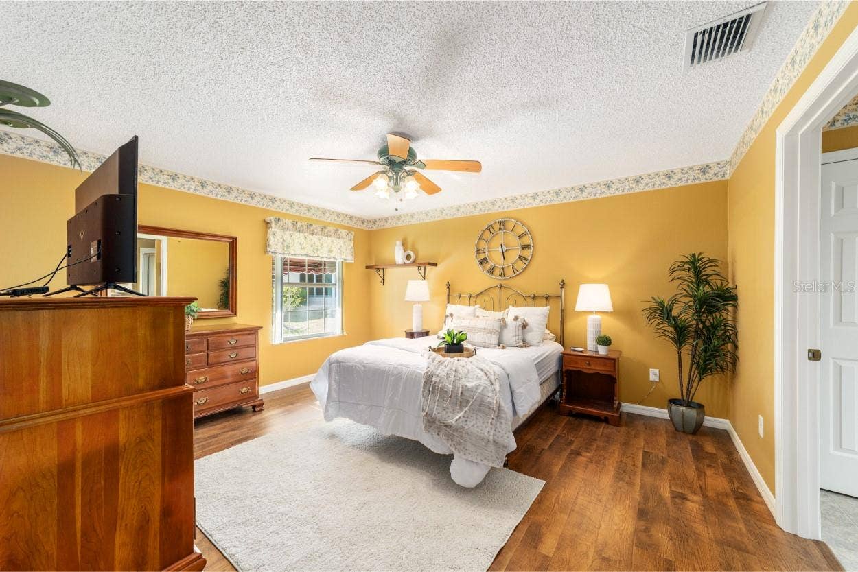 17637 SE 80TH ALTAMAHA COURT, The Villages, FL 32162 17637 SE 80TH ALTAMAHA COURT, The Villages, FL 32162