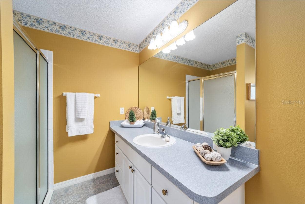 17637 SE 80TH ALTAMAHA COURT, The Villages, FL 32162 17637 SE 80TH ALTAMAHA COURT, The Villages, FL 32162