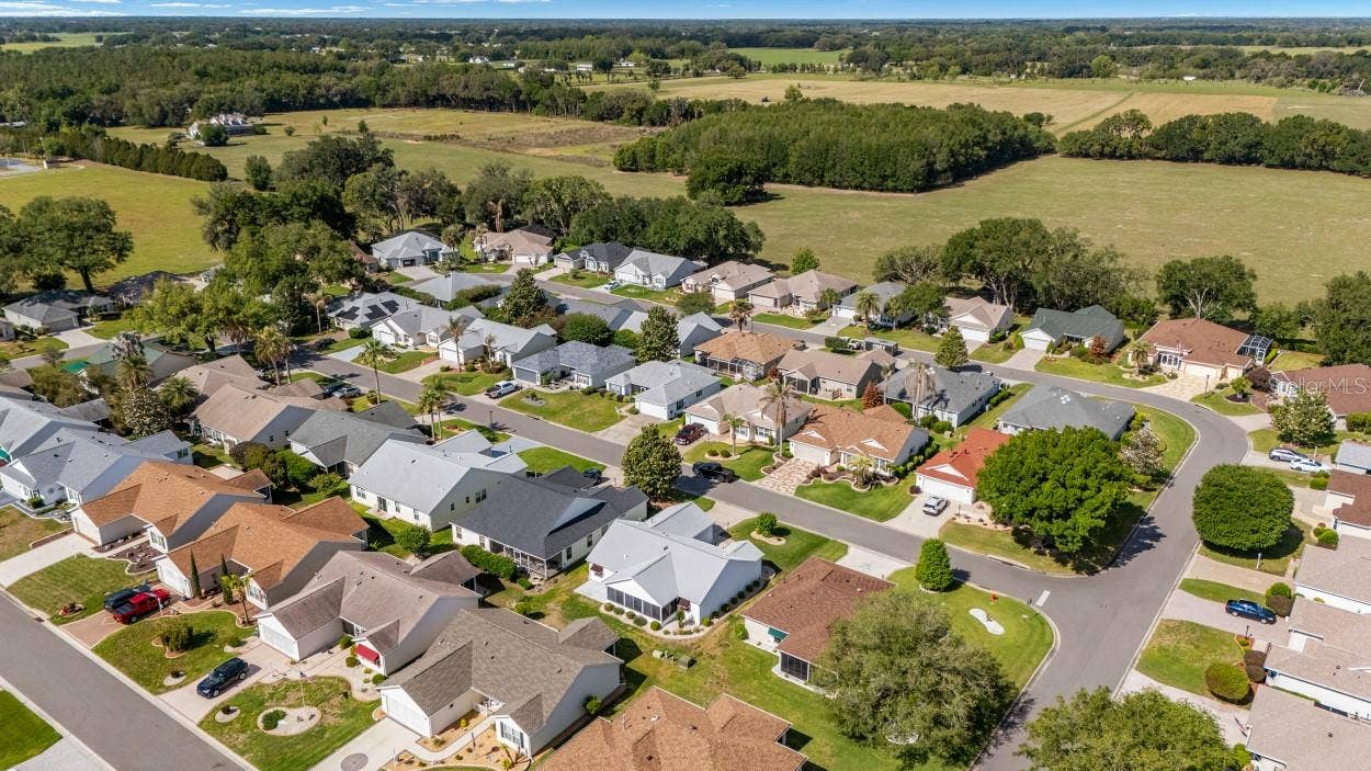 17637 SE 80TH ALTAMAHA COURT, The Villages, FL 32162 17637 SE 80TH ALTAMAHA COURT, The Villages, FL 32162