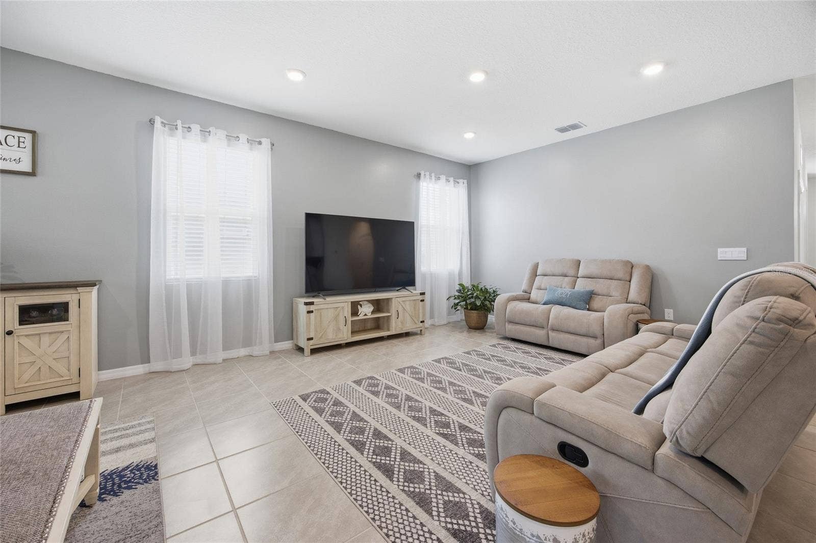9309 SW 60TH COURT ROAD, Ocala, FL 34476 9309 SW 60TH COURT ROAD, Ocala, FL 34476