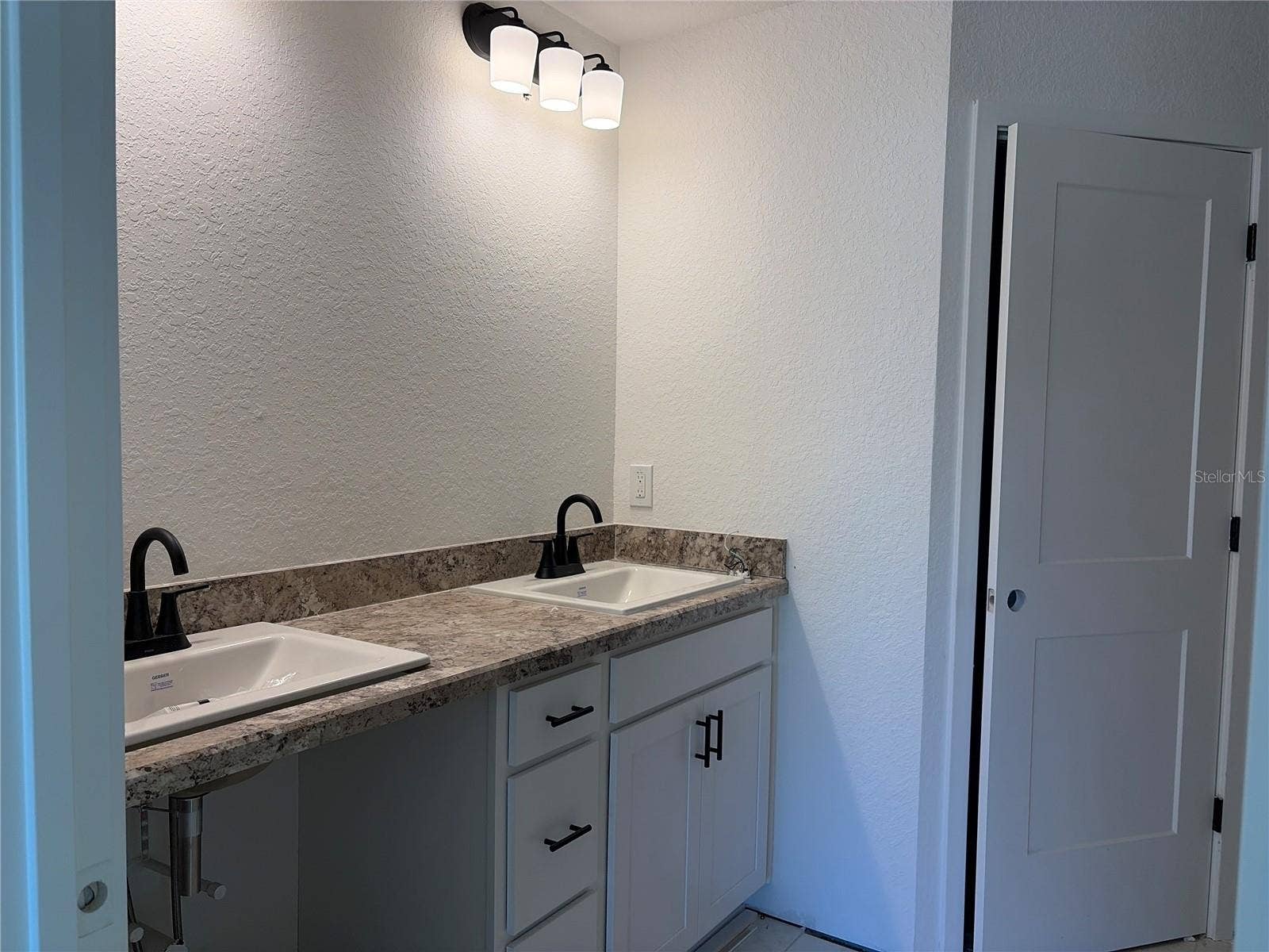 7 BAHIA PASS LANE, Ocala, FL 34472 Under construction. Current state of build as of 9-5-26. Master Bath