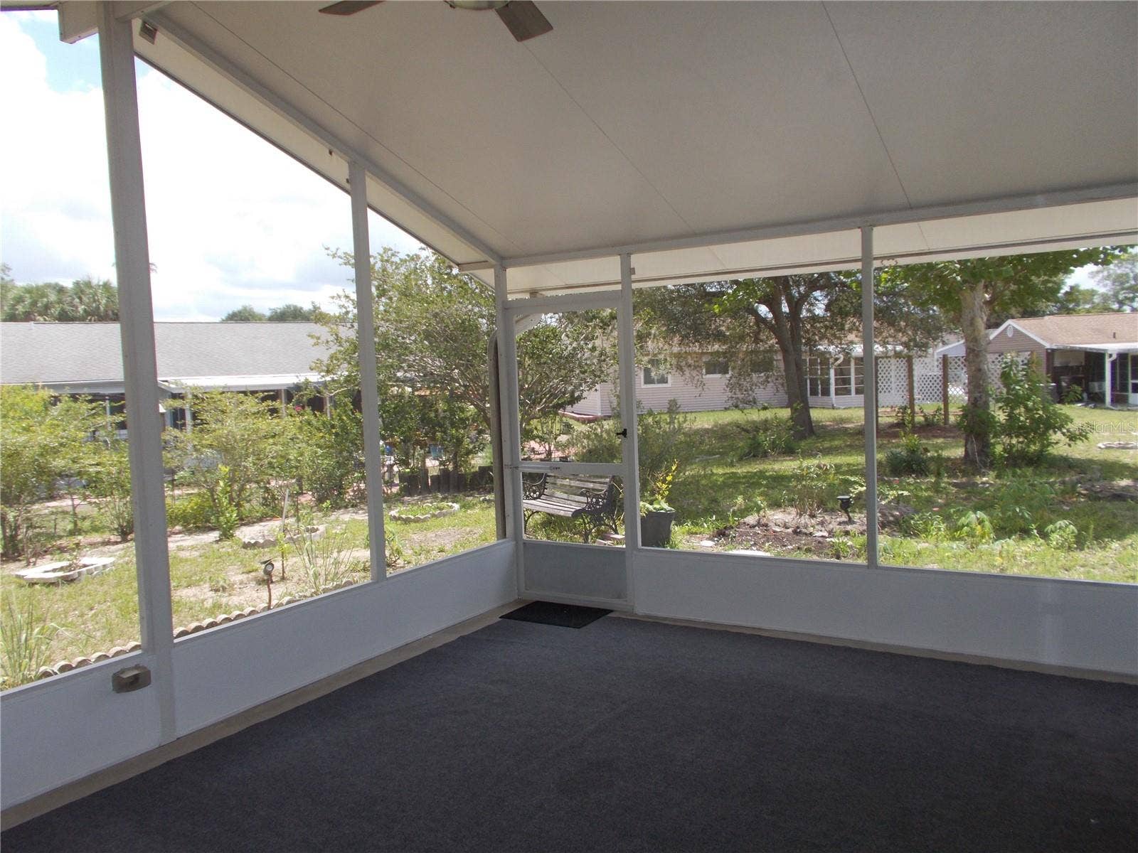 10877 SW 88TH COURT, Ocala, FL 34481 Rear porch