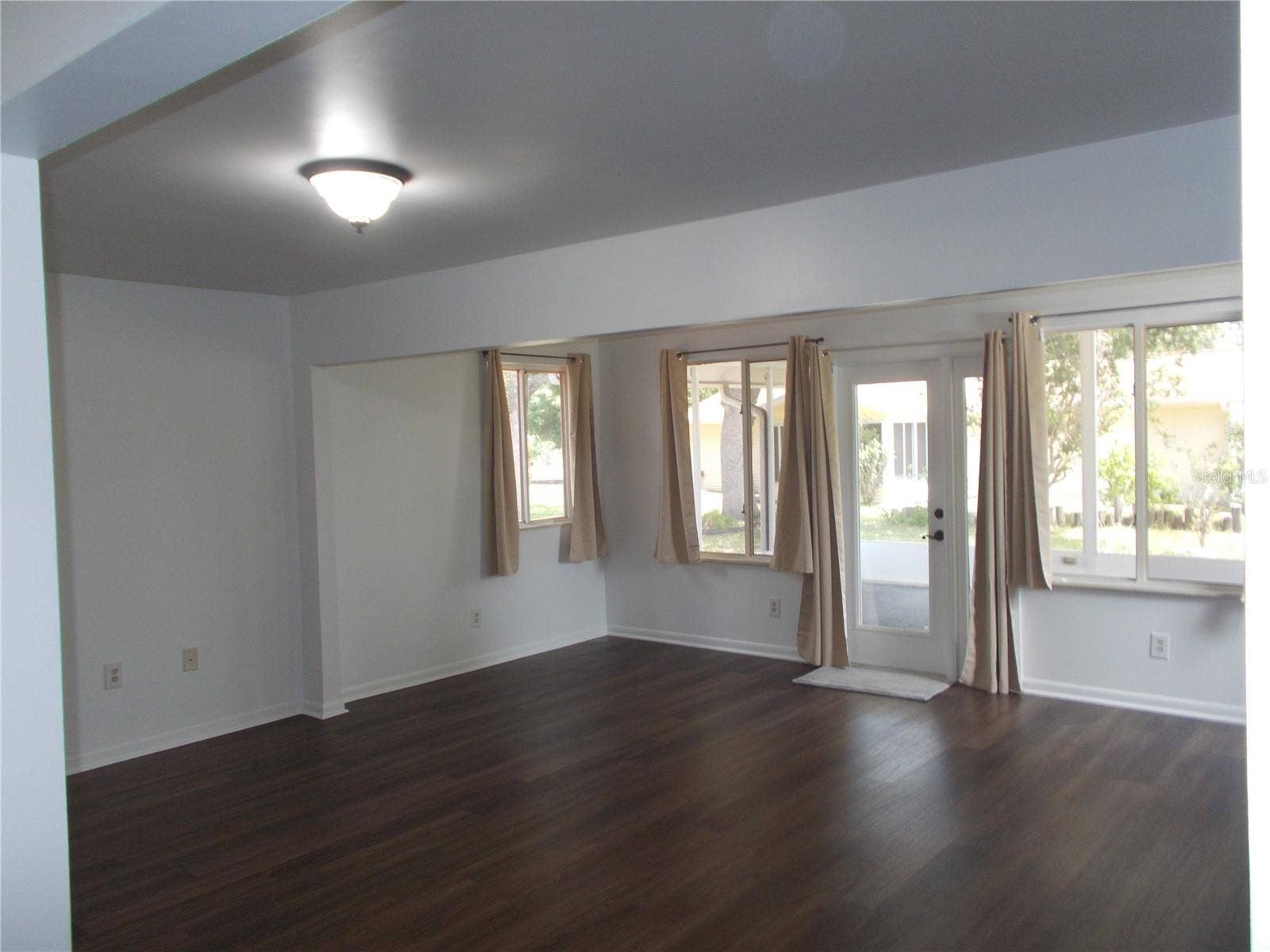 10877 SW 88TH COURT, Ocala, FL 34481 Expanded Lanai