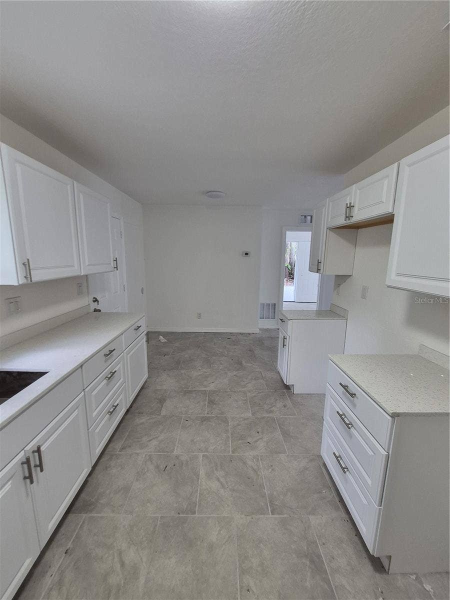 21661 SW RAINBOW LAKES BOULEVARD, Dunnellon, FL 34431 21661 SW RAINBOW LAKES BOULEVARD, Dunnellon, FL 34431