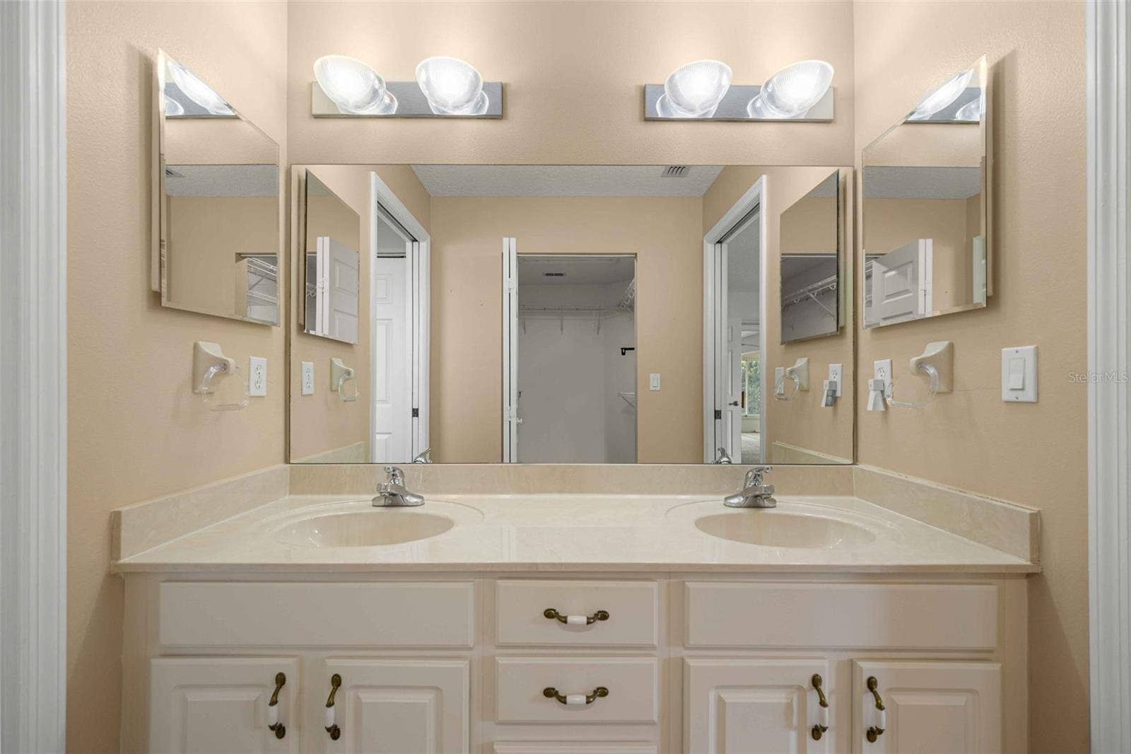 8459 SW 60TH COURT, Ocala, FL 34476 Primary Bathroom