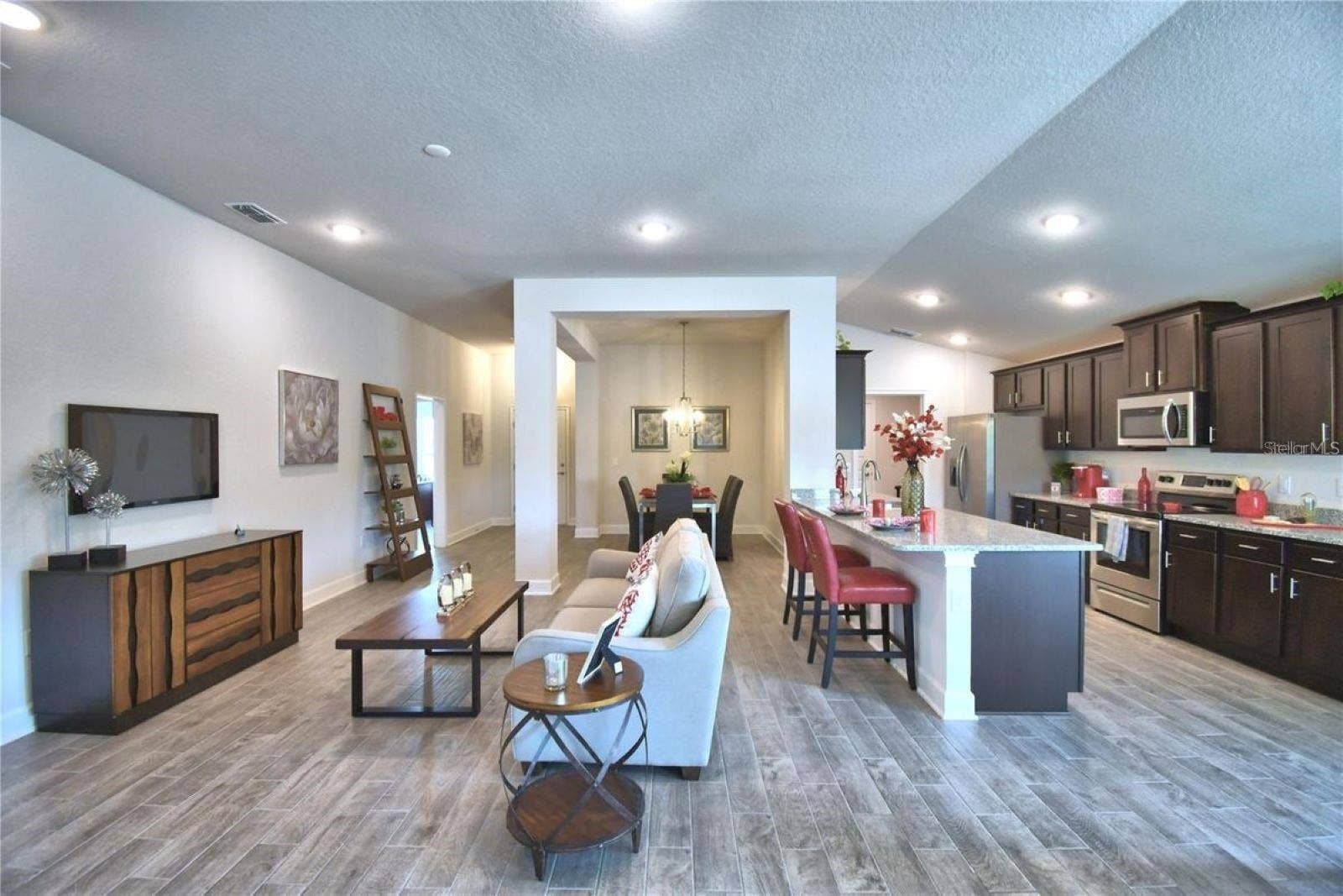 2413 NW 23RD AVENUE, Ocala, FL 34475 Similar home with same floorplan. Colors and options may vary.