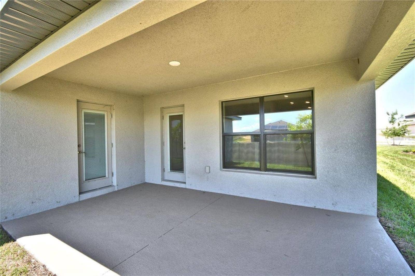 2413 NW 23RD AVENUE, Ocala, FL 34475 Similar home with same floorplan. Colors and options may vary.
